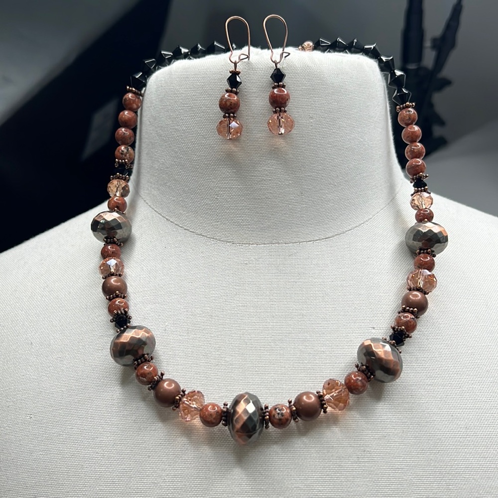 Necklace set Visions of Beauty and beyond Copper and black with natural stone